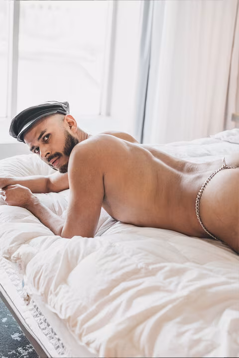 @manchic_uncut - Jorge G